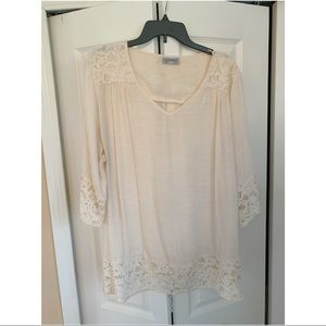 Lace creme 3/4 sleeves blouse